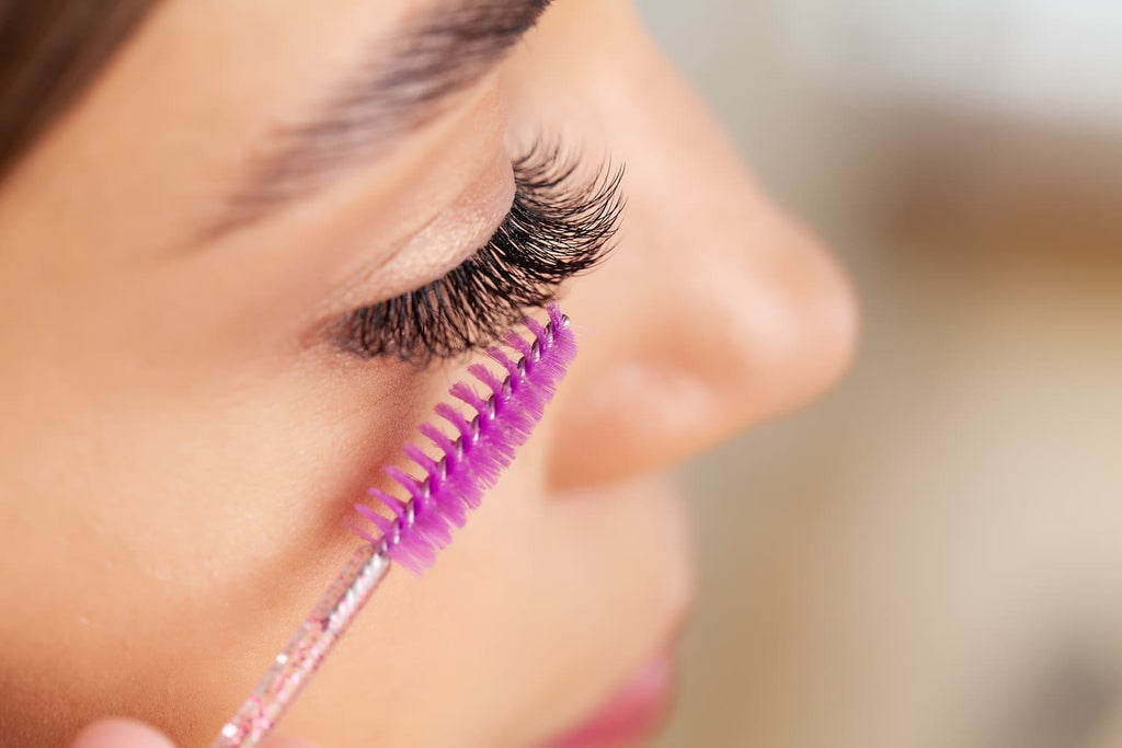 The Dos and Don’ts of False Eyelashes
