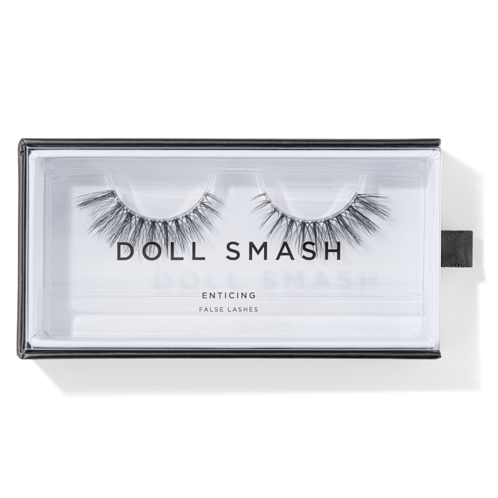 Enticing False Lashes